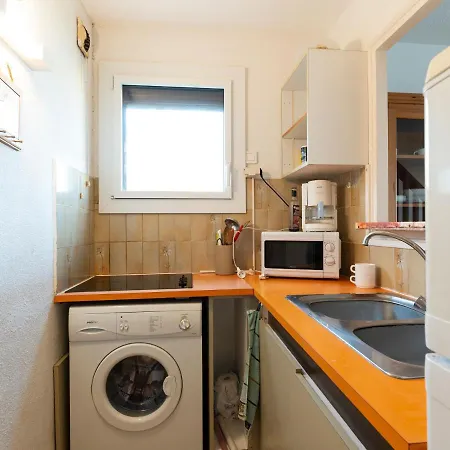 2 Bedroom Duplex With Alcove For 6 *